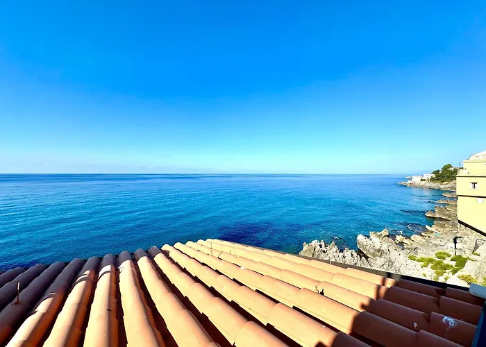 Jureka By Housilia Apartman